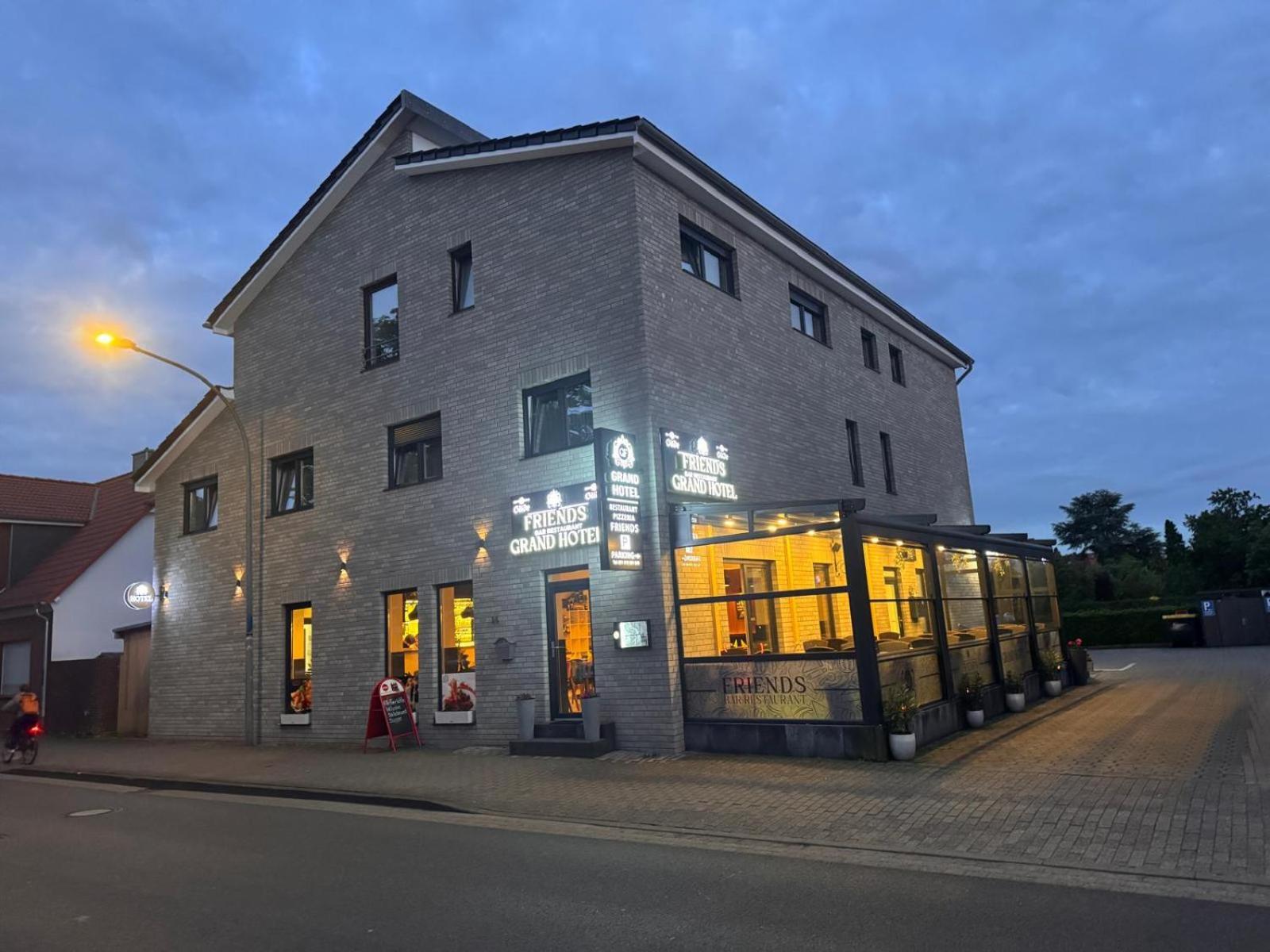 Grand Hotel Soltau Exterior foto
